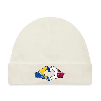 Bosnien Katar Flagge Hände Herzform used - Baby Premium Organic Mütze - Naturweiß - Vorne