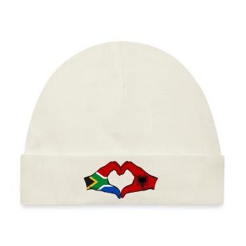 Südafrika Albanien Flagge Hände Herzform - Baby Premium Organic Mütze - Naturweiß - Vorne