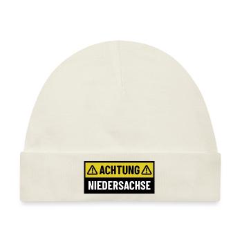 Achtung Niedersachse - Regionaler Spruch - Baby Premium Organic Mütze - Naturweiß - Vorne