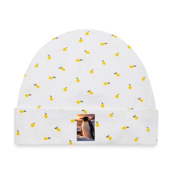 Pinguin im Schein des Sonnenuntergangs - Baby Premium Organic Mütze - Weiß/Zitronengelb - Vorne