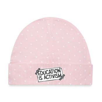 Education Is Activism Bildung Aktivismus Statement - Baby Premium Organic Mütze - Rosa/Weiße Punkte - Vorne