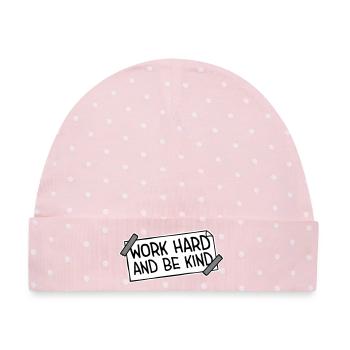 Work Hard And Be Kind Inspirierend Fleiß Güte Logo - Baby Premium Organic Mütze - Rosa/Weiße Punkte - Vorne