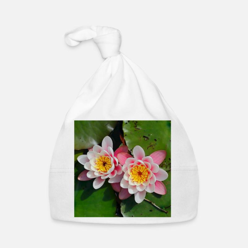Nénuphars fleurs dans l’eau Bonnet bio Bébé