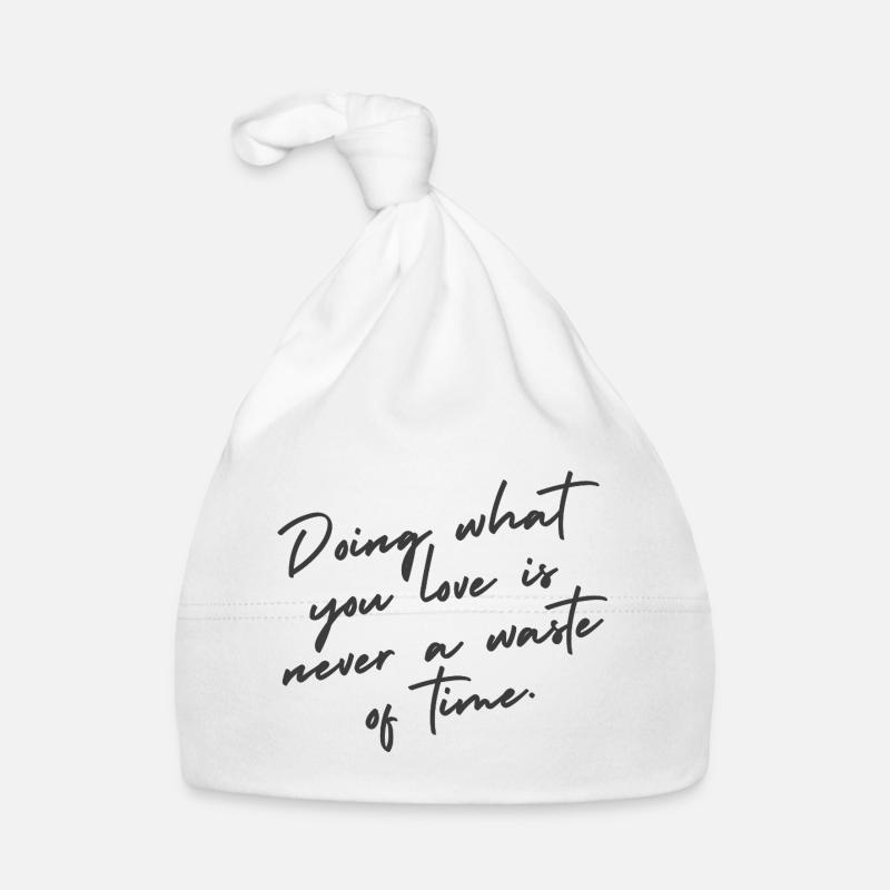 Faites ce que vous aimez – Citation de lettrage à la main Bonnet bio Bébé