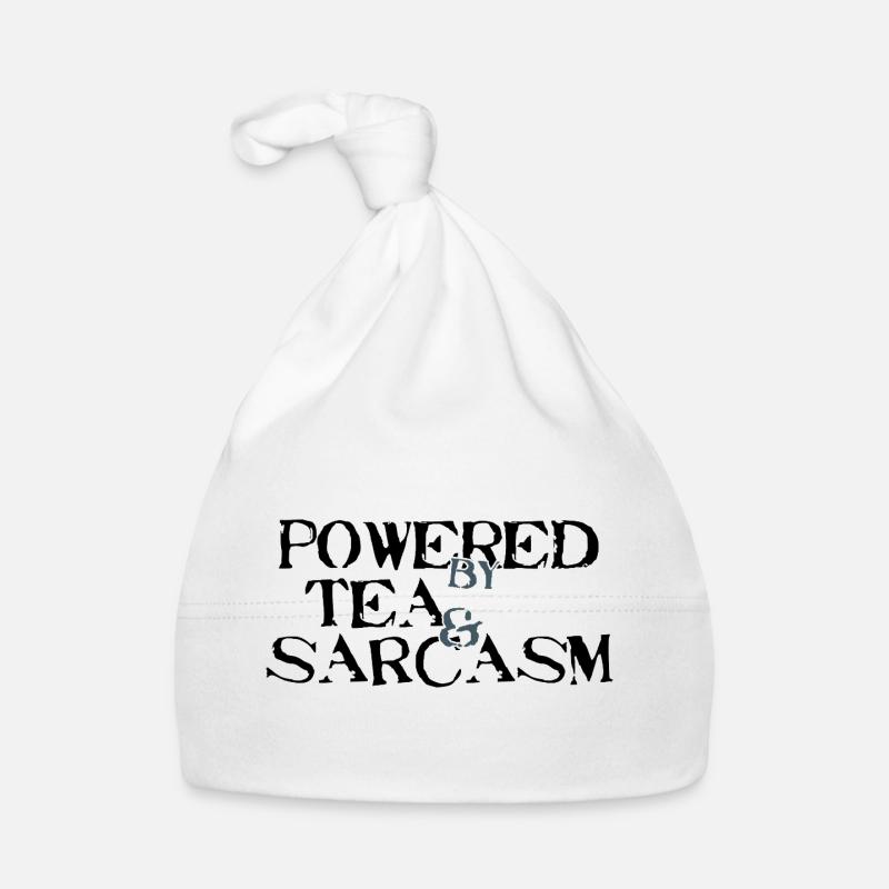 Powered by Tea & Sarcasm - Baby Bio-Mütze - Weiß