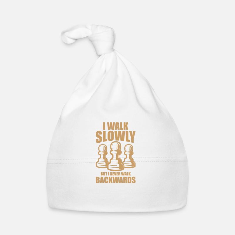 Slowly backwards Geschenk Schach Denksport Baby Bio-Mütze
