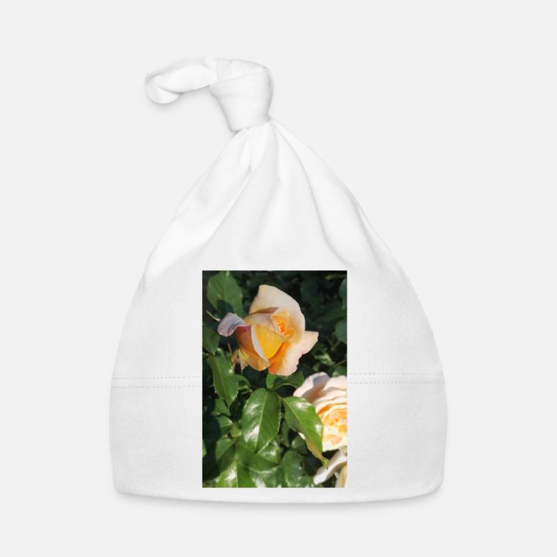 Délicat bouton de rose jaune-orange clair Bonnet bio Bébé