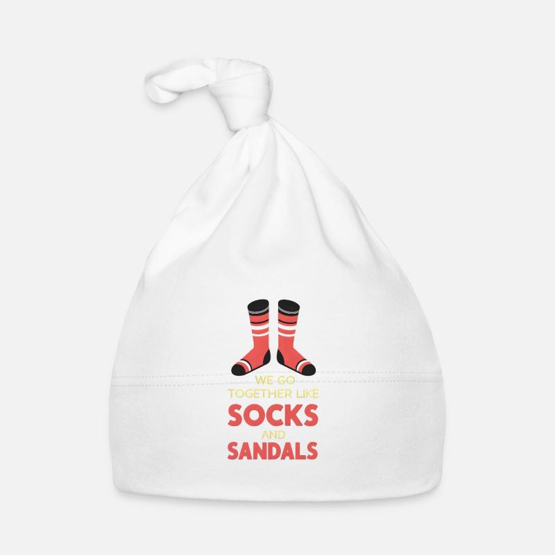 On va ensemble comme des chaussettes et des sandales Bonnet bio Bébé