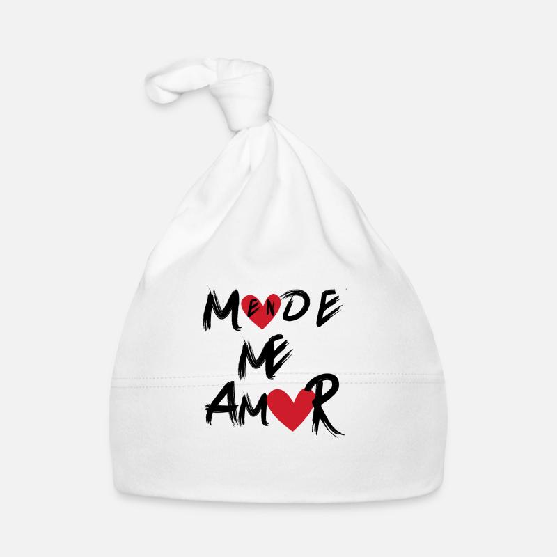 In Me Amor Mode_typographique in der Gestalt eines Herzens - Baby Bio-Mütze - Weiß