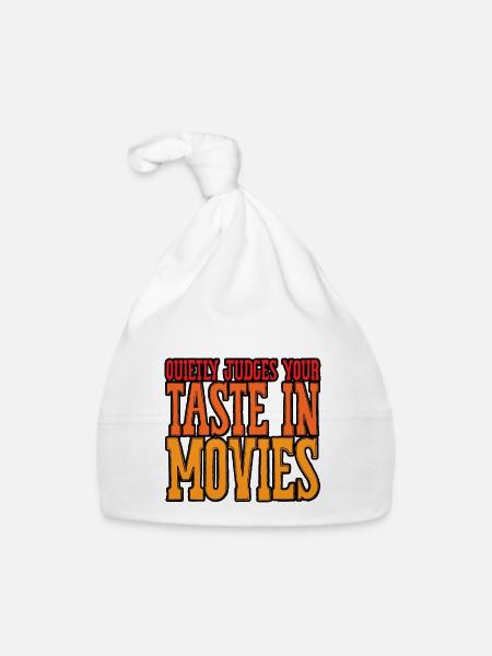 Quietly Judges Your Taste In Movies 3 - Baby Bio-Mütze - Weiß - Vorne