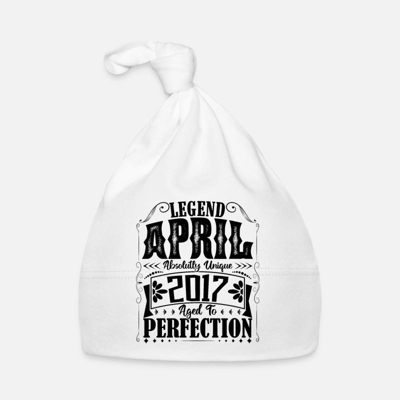 Avril 2017. Anniversaire avril 2017. Cadeau 2017. Bonnet bio Bébé