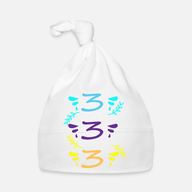 drei oder dreihundertdreiunddreißig Baby Bio-Mütze