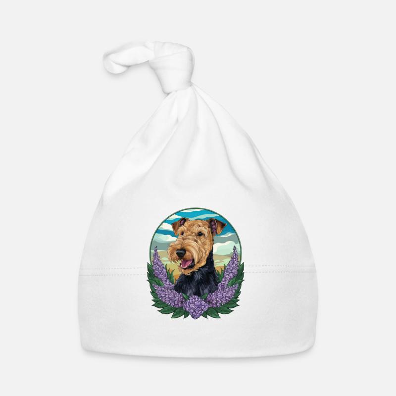 Mignon Airedale Terrier avec lilas Bonnet bio Bébé