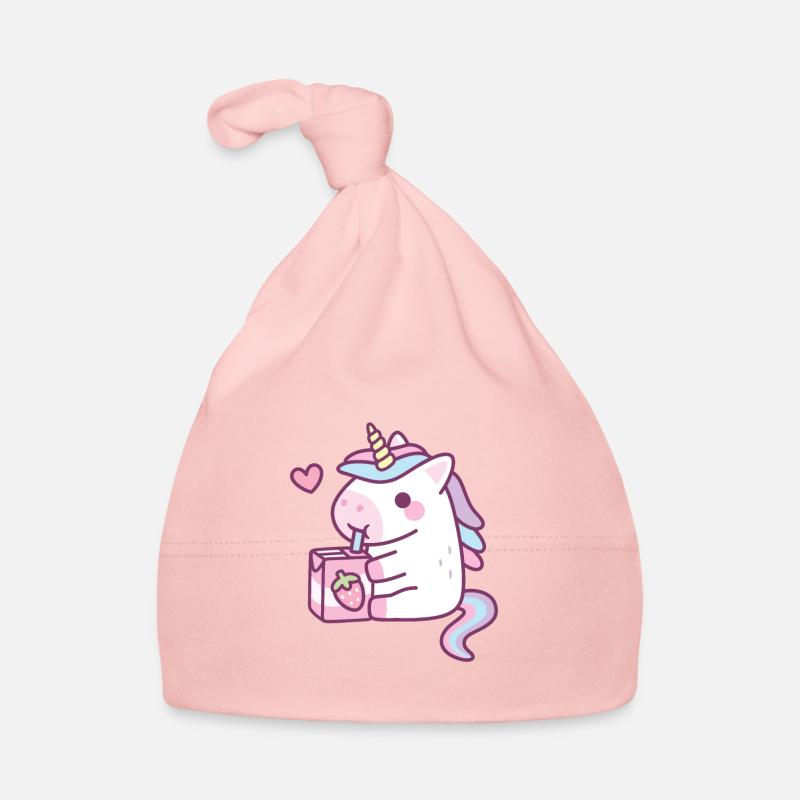 Süßes kleines Einhorn liebt es, Erdbeermilch zu trinken Baby Bio-Mütze