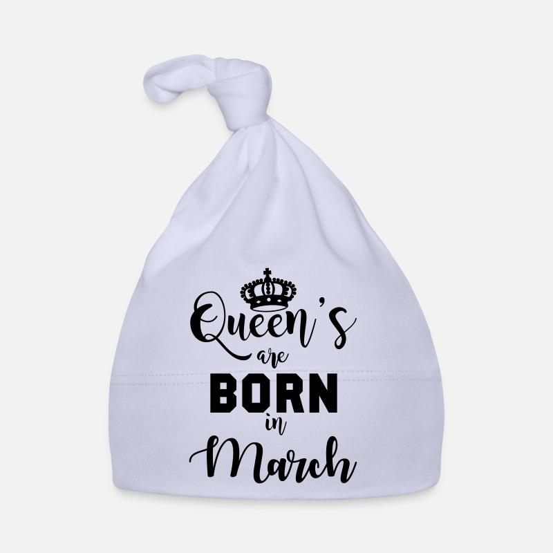 Queen's born in March Bonnet bio Bébé