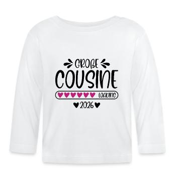 Große Cousine 2026 - Baby Bio-Langarmshirt - Weiß - Vorne