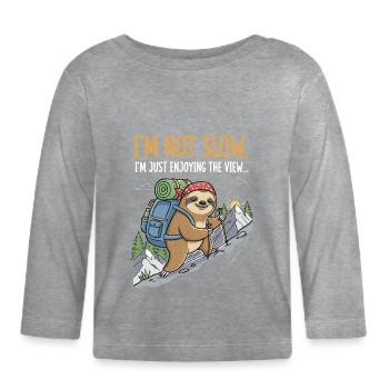 Faultier beim Bergsteigen mit Aussicht - Baby Bio-Langarmshirt - Grau meliert - Vorne