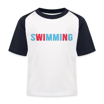 Schwimmer gewinnt Schwimmwettkampf Sportschwimmen - Kinder Baseball T-Shirt - Weiß/Navy - Vorne