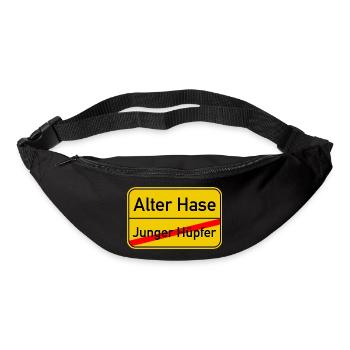 Ortsschild junger Hüpfer - Alter Hase - Gürteltasche - Schwarz - Vorne