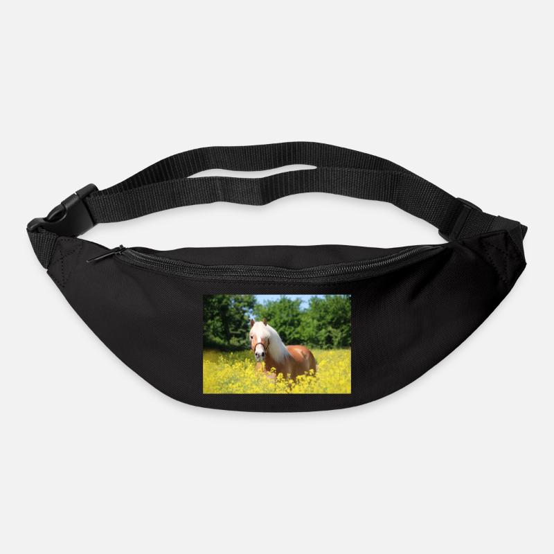 Haflinger im Raps - Gürteltasche - Schwarz