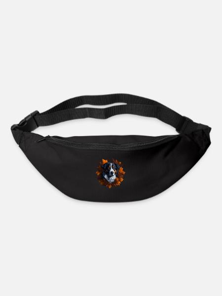 Chien de berger australien dans les feuilles d’automne - Sac banane - noir