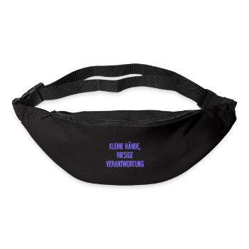 De petites mains, une énorme responsabilité disent les parents - Sac banane - noir - Devant