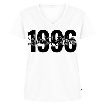 Limited edition 1996 - Frauen Premium Bio T-Shirt mit V-Ausschnitt - Weiß - Vorne - AI Model Female 172 dark (172cm)
