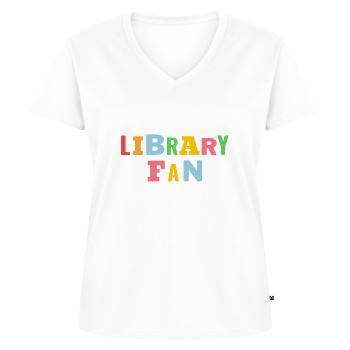 Fan della biblioteca - Maglietta ecologica premium da donna con scollo a V - bianco - Fronte - AI Model Female 172 dark (172cm)