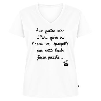 Éparpillé façon puzzle ! Les Tontons Flingueurs - T-shirt encolure en V Premium bio Femme - blanc - Devant - AI Model Female 172 dark (172cm)
