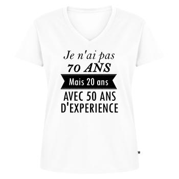 Cadeau anniversaire 70 ans - T-shirt encolure en V Premium bio Femme - blanc - Devant - AI Model Female 172 dark (172cm)