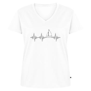 Segeln Herzschlag - Frauen Premium Bio T-Shirt mit V-Ausschnitt - Weiß - Vorne - AI Model Female 172 dark (172cm)