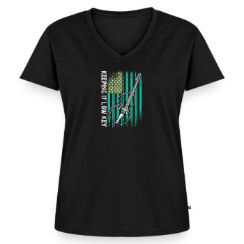 Plus de contrebasse basse avec drapeau américain - T-shirt encolure en V Premium bio Femme - noir - Devant - AI Model Female 172 light (172cm)