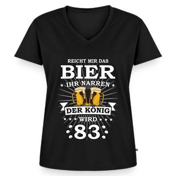 Reicht mir das Bier ihr Narren der König wird 83 - Frauen Premium Bio T-Shirt mit V-Ausschnitt - Schwarz - Vorne - AI Model Female 172 light (172cm)