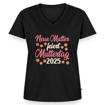 Erster Muttertag NEUE MUTTER FEIERT MUTTERTAG 2025 - Frauen Premium Bio T-Shirt mit V-Ausschnitt - Schwarz - Vorne - AI Model Female 172 light (172cm)