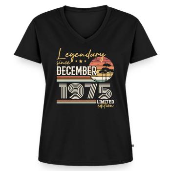 Geschenk zum 50-jährigen Jubiläum Dezember 1975 - Frauen Premium Bio T-Shirt mit V-Ausschnitt - Schwarz - Vorne - AI Model Female 172 light (172cm)