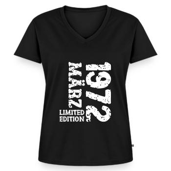 1972 März Limited Edition Geburtstag Geschenk - Frauen Premium Bio T-Shirt mit V-Ausschnitt - Schwarz - Vorne - AI Model Female 172 light (172cm)