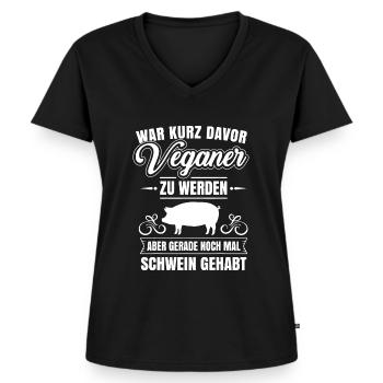 Anti Vegan Lustiger Spruch Schwein Gehabt Fleischfresser - Frauen Premium Bio T-Shirt mit V-Ausschnitt - Schwarz - Vorne - AI Model Female 172 light (172cm)
