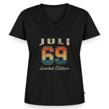 Juli, 1969, July, - Frauen Premium Bio T-Shirt mit V-Ausschnitt - Schwarz - Vorne - AI Model Female 172 light (172cm)