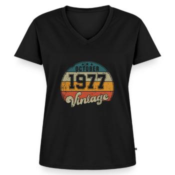 Vintage Geburtstag - Oktober 1977 - Geschenkidee - Frauen Premium Bio T-Shirt mit V-Ausschnitt - Schwarz - Vorne - AI Model Female 172 light (172cm)