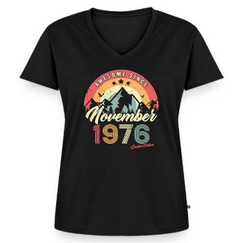 Cadeau D'anniversaire En Novembre 1976 Vintage - T-shirt encolure en V Premium bio Femme - noir - Devant - AI Model Female 172 light (172cm)
