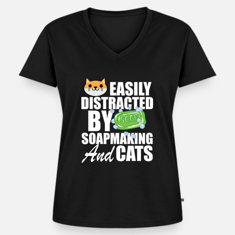 Soap Maker Easily Distracted By Soapmaking And Cat - Frauen Premium Bio T-Shirt mit V-Ausschnitt - Schwarz