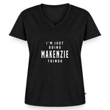 Ich mache nur Makenzie Dinge personalisierter Name - Frauen Premium Bio T-Shirt mit V-Ausschnitt - Schwarz - Vorne - AI Model Female 172 light (172cm)