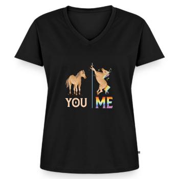 Lustige LGBTQ - Frauen Premium Bio T-Shirt mit V-Ausschnitt - Schwarz - Vorne - AI Model Female 172 light (172cm)