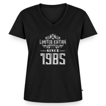 1985 limited edition - Frauen Premium Bio T-Shirt mit V-Ausschnitt - Schwarz - Vorne - AI Model Female 172 light (172cm)
