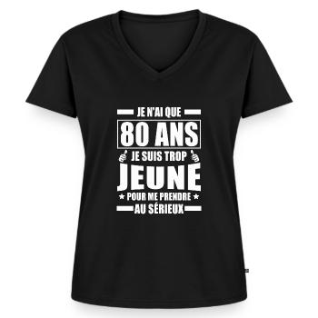 je n'ai que 80 ans / humour anniversaire 80 ans - T-shirt encolure en V Premium bio Femme - noir - Devant - AI Model Female 172 light (172cm)