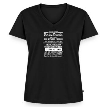 Freundin Freund Spruch Paar Pärchen Partnerlook - Frauen Premium Bio T-Shirt mit V-Ausschnitt - Schwarz - Vorne - AI Model Female 172 light (172cm)