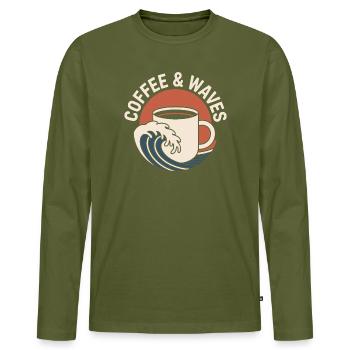 Coffee Waves Surfing Coffee & Waves Surfer Beach - Men's Premium Organic Long Sleeve Shirt - khaki - Front - Nico (187cm)