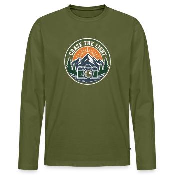 Chase The Light – Vintage Abenteuer Fotografie Bad - Männer Premium Bio Langarmshirt - Khaki - Vorne - Nico (187cm)