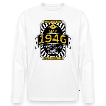 1946 MAI - Männer Premium Bio Langarmshirt - Weiß - Vorne - Nico (187cm)