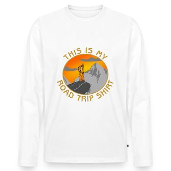 This is my road trip shirt - Männer Premium Bio Langarmshirt - Weiß - Vorne - Nico (187cm)